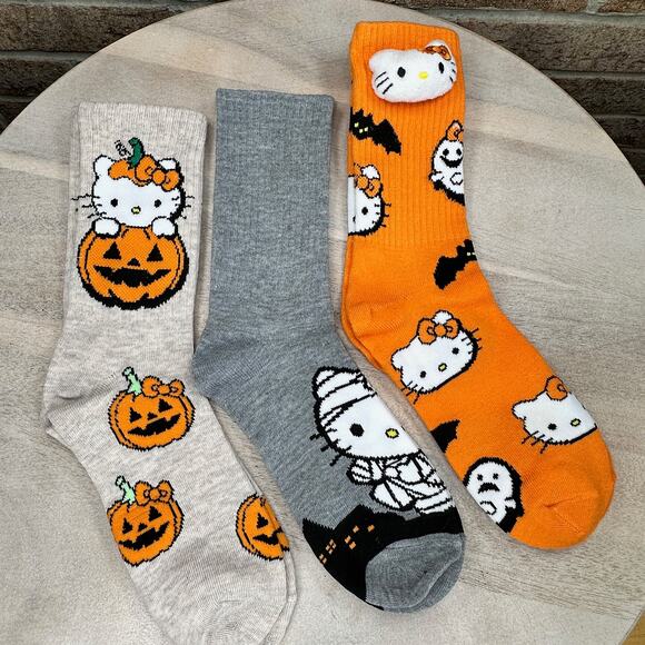 SANRIO HELLO KITTY Halloween Womens Ankle Socks Set of 3 Bats Pumpkin Mummy New - Picture 13 of 15